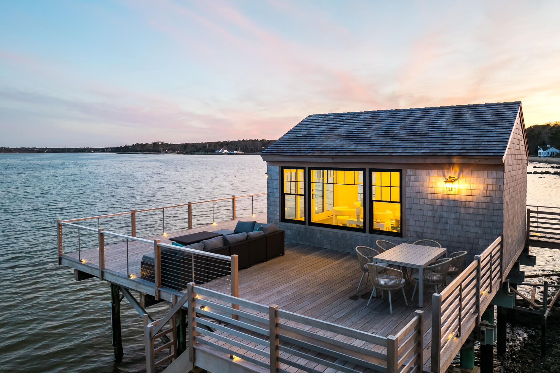 Orleans, Massachusetts 02653, United States, 5 Bedrooms Bedrooms, ,7 BathroomsBathrooms,Residential,Active,43353