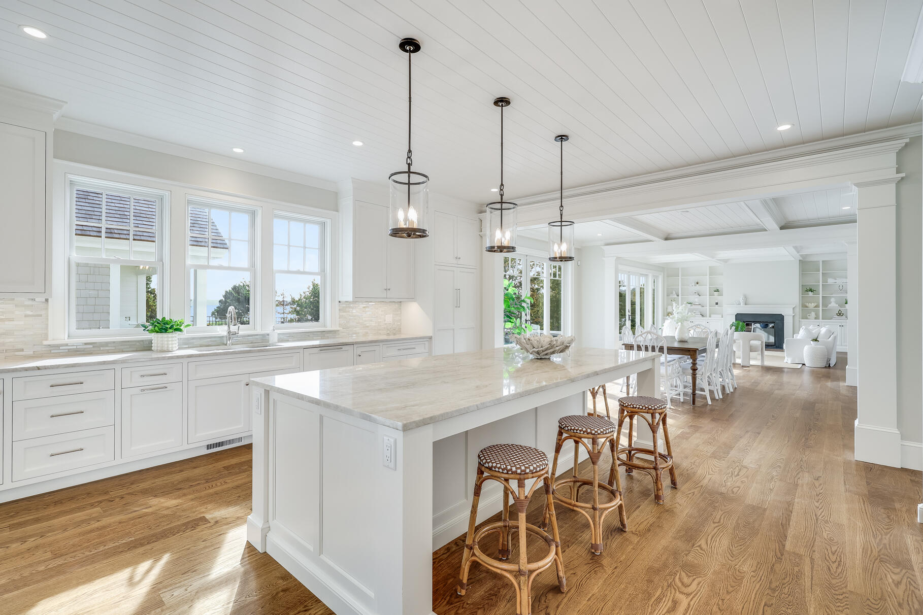 Orleans, Massachusetts 02653, United States, 5 Bedrooms Bedrooms, ,7 BathroomsBathrooms,Residential,Active,43353