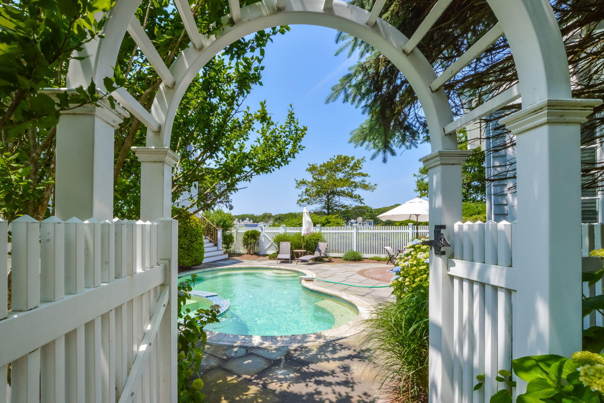 Mashpee, Massachusetts 02649, United States, 5 Bedrooms Bedrooms, ,5 BathroomsBathrooms,Residential,Active,101059