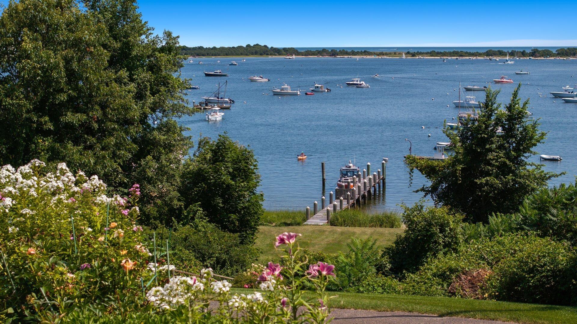 Cotuit, Massachusetts 02635, United States, 5 Bedrooms Bedrooms, ,3 BathroomsBathrooms,Residential,Active,201558