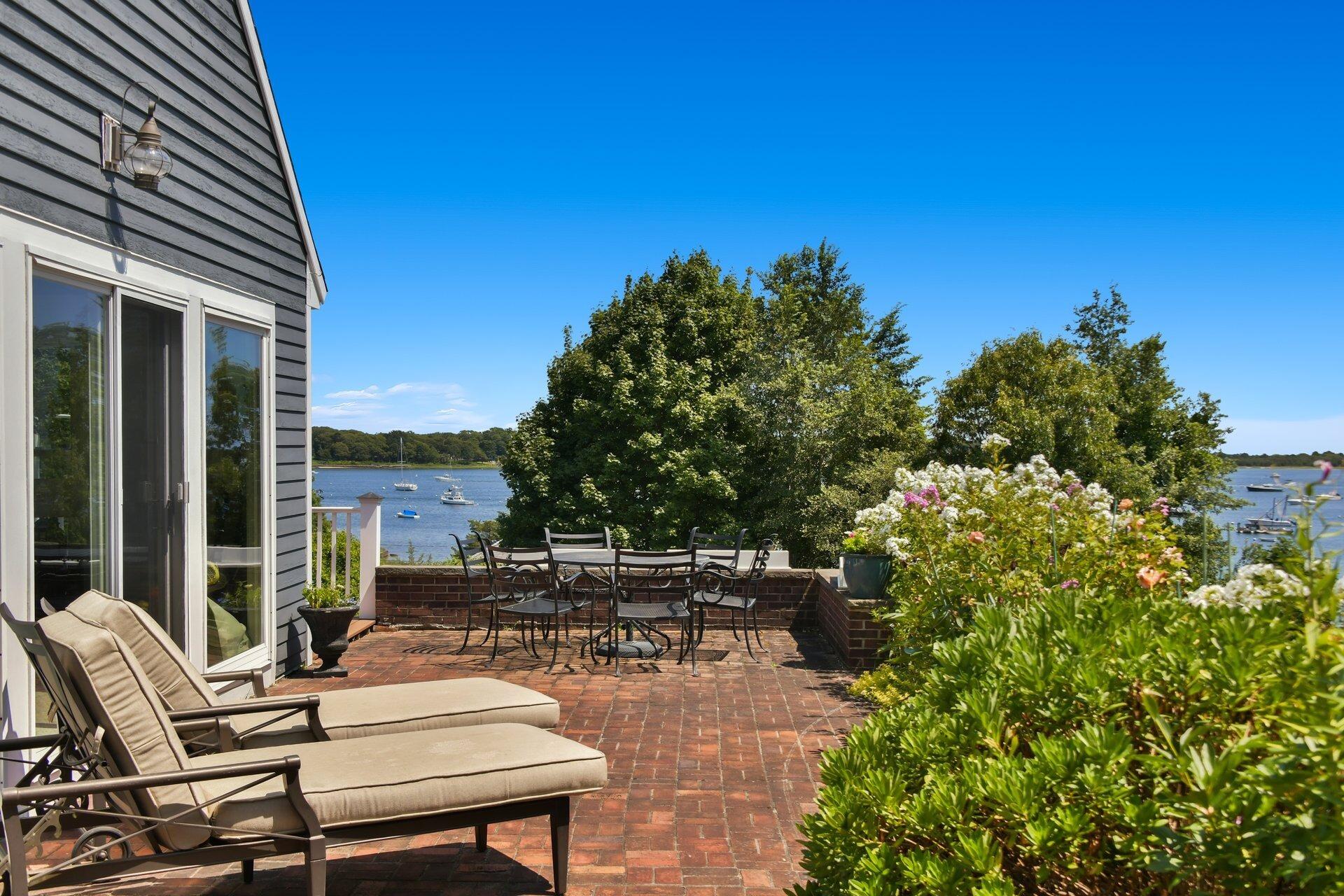 Cotuit, Massachusetts 02635, United States, 5 Bedrooms Bedrooms, ,3 BathroomsBathrooms,Residential,Active,201558