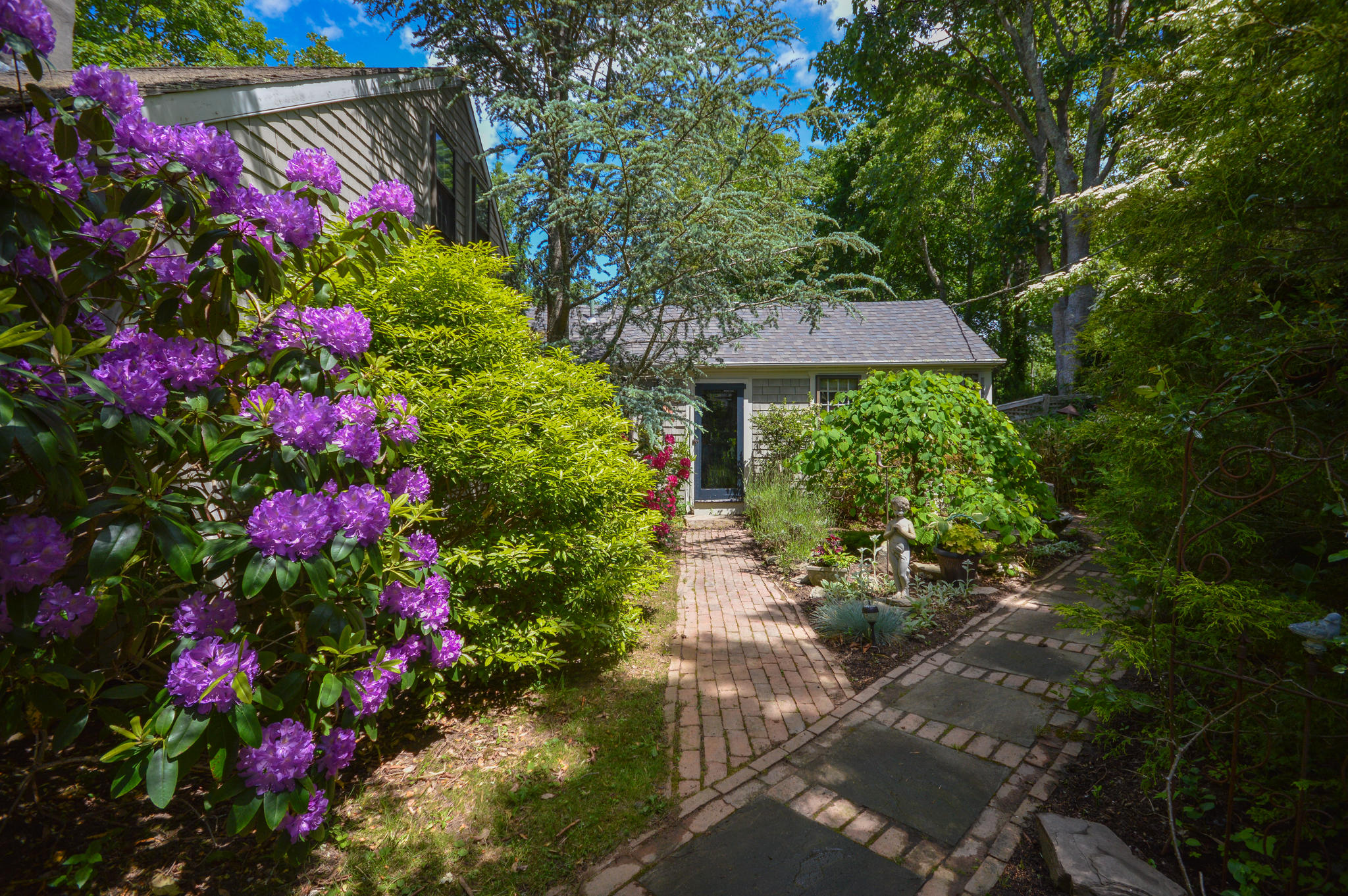 Yarmouth Port, Massachusetts 02675, United States, 6 Bedrooms Bedrooms, ,6 BathroomsBathrooms,Residential,Active,59311