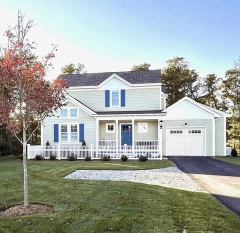 Photo of 26 Cobblestone Circle, Mashpee, MA 02649 (MLS # 22601204)