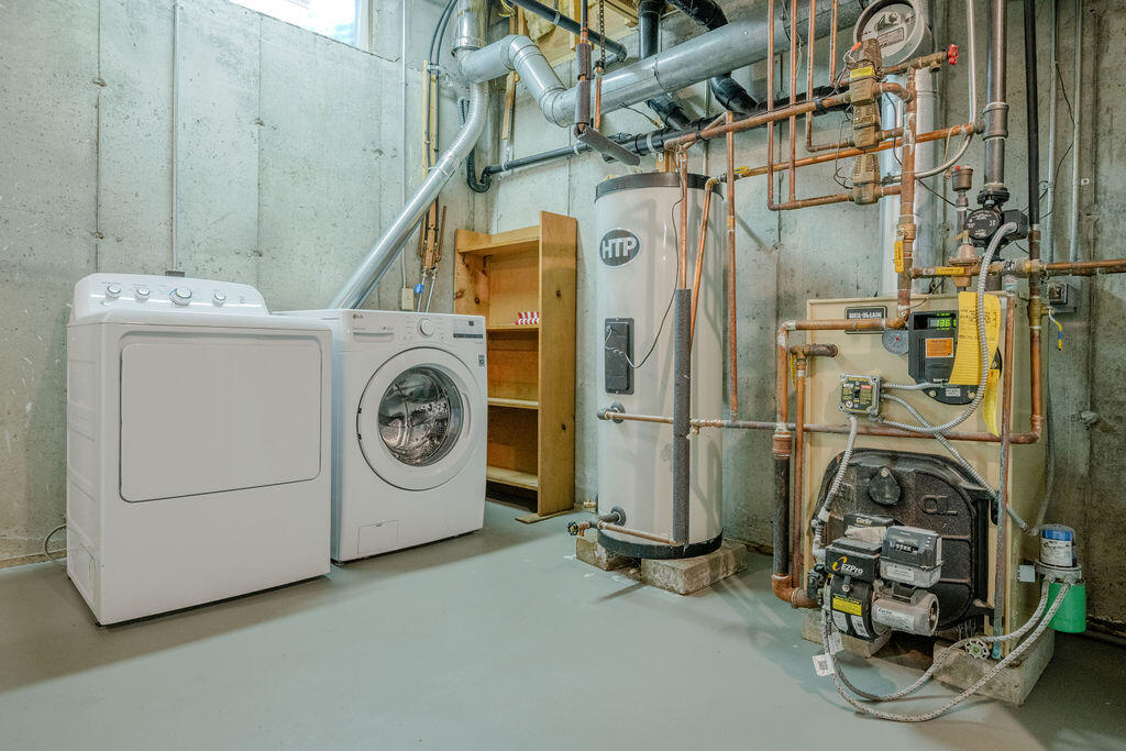 Wellfleet, Massachusetts 02667, United States, 3 Bedrooms Bedrooms, ,3 BathroomsBathrooms,Residential,Active,162578