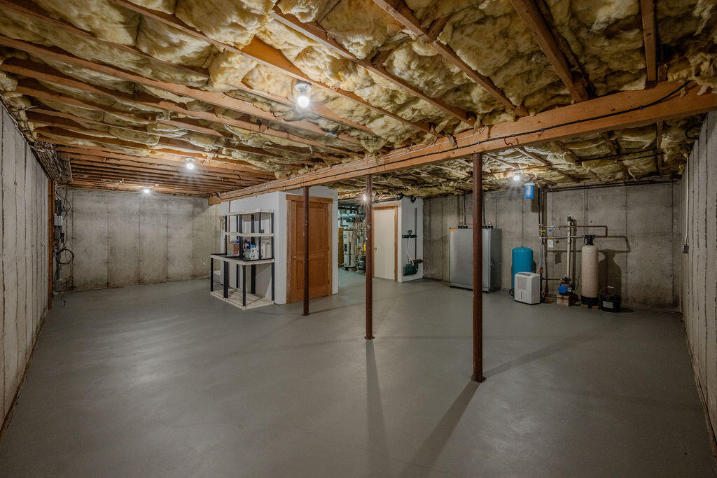 Wellfleet, Massachusetts 02667, United States, 3 Bedrooms Bedrooms, ,3 BathroomsBathrooms,Residential,Active,162578