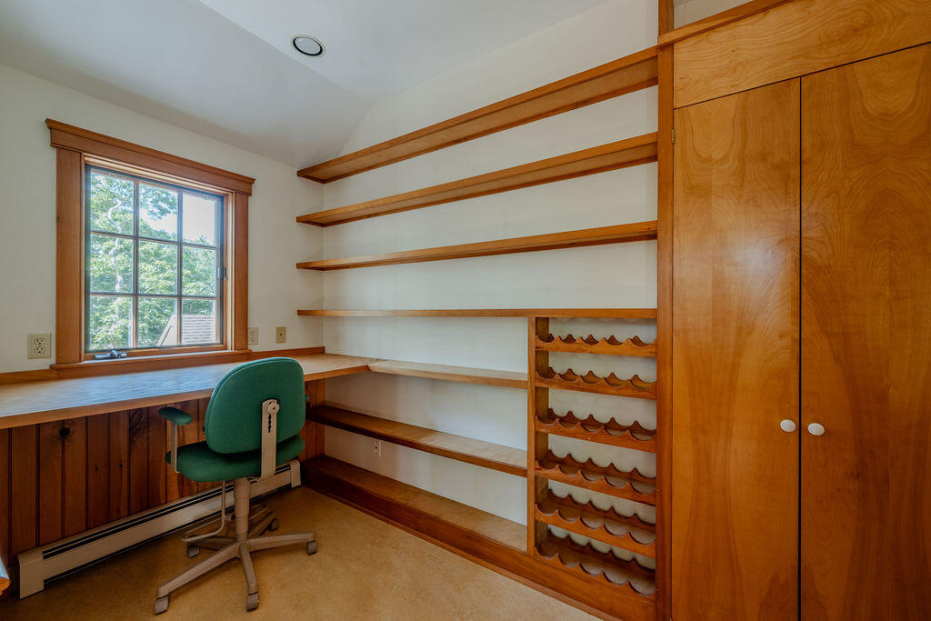 Wellfleet, Massachusetts 02667, United States, 3 Bedrooms Bedrooms, ,3 BathroomsBathrooms,Residential,Active,162578