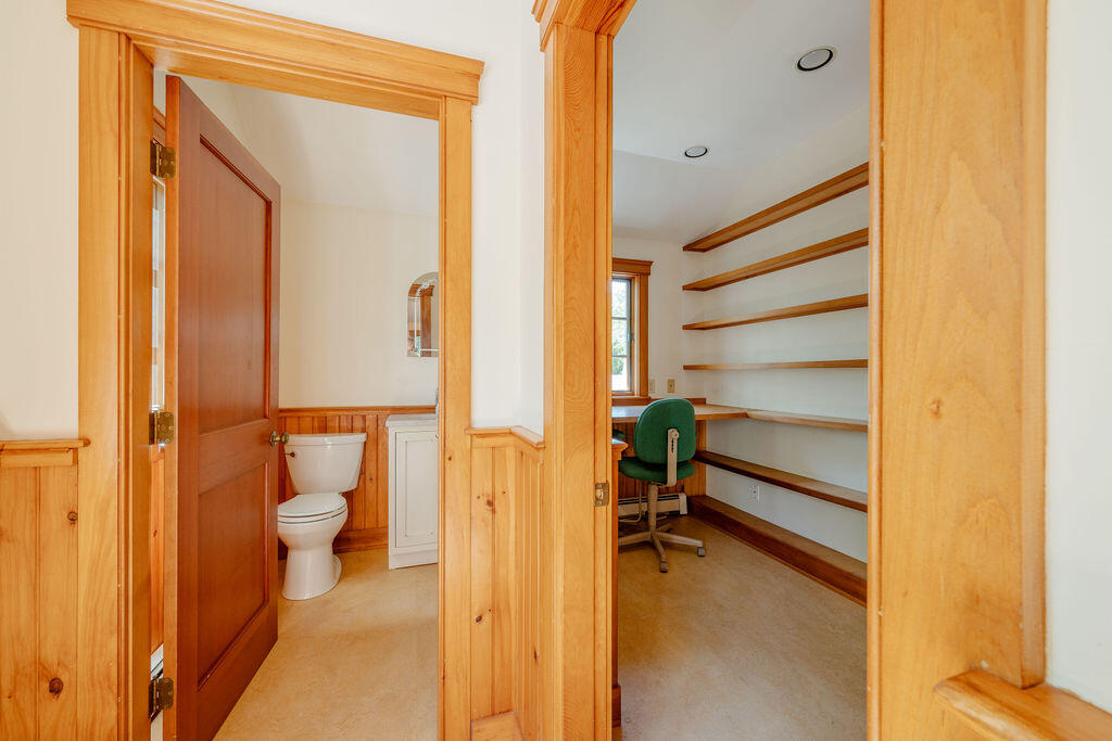 Wellfleet, Massachusetts 02667, United States, 3 Bedrooms Bedrooms, ,3 BathroomsBathrooms,Residential,Active,162578