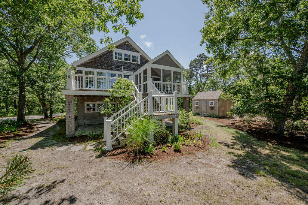 Wellfleet, Massachusetts 02667, United States, 3 Bedrooms Bedrooms, ,3 BathroomsBathrooms,Residential,Active,162578