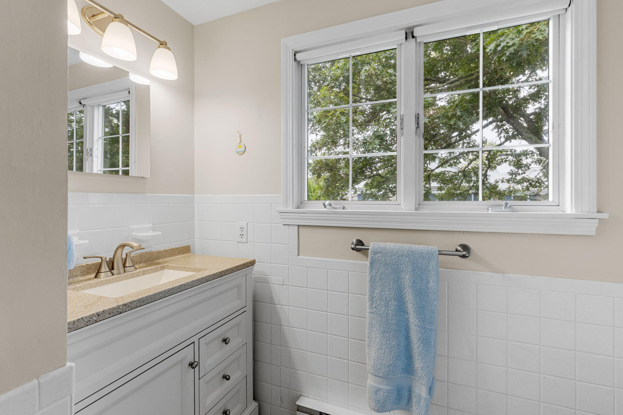 Harwich Port, Massachusetts 02646, United States, 2 Bedrooms Bedrooms, ,2 BathroomsBathrooms,Residential,Active,167502