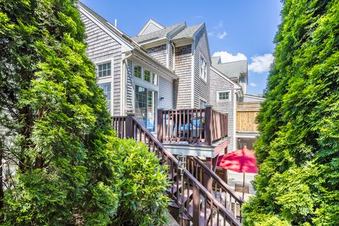 Townhouse in Mashpee MA 62 Gold Leaf Lane 27.jpg