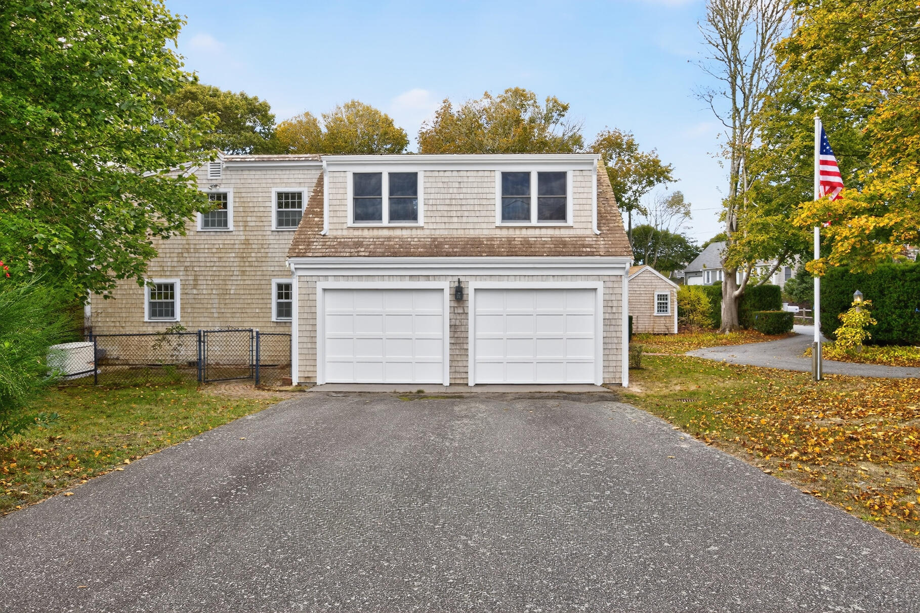 Chatham, Massachusetts 02633, United States, 5 Bedrooms Bedrooms, ,3 BathroomsBathrooms,Residential,Active,225451