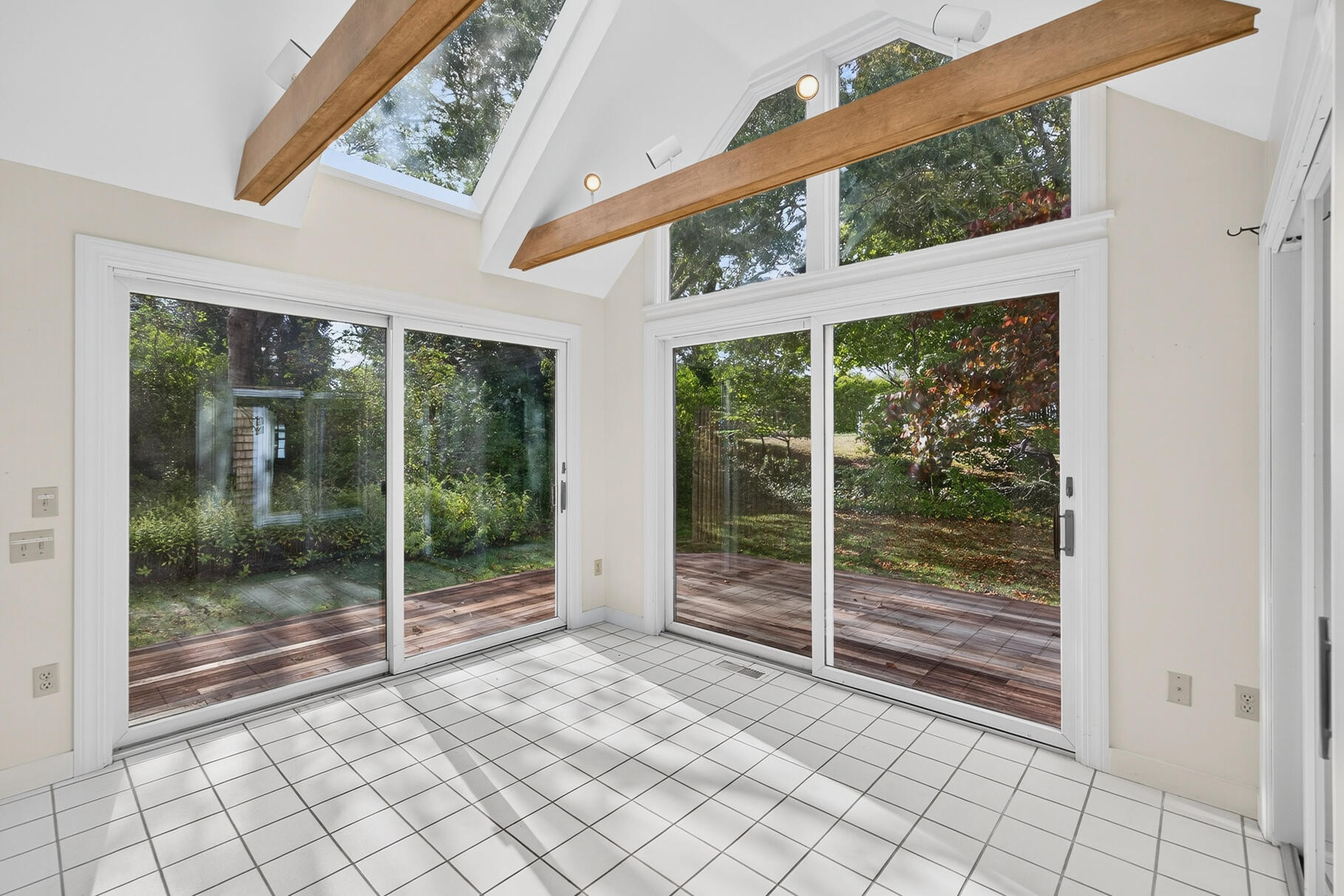 Chatham, Massachusetts 02633, United States, 5 Bedrooms Bedrooms, ,3 BathroomsBathrooms,Residential,Active,225451