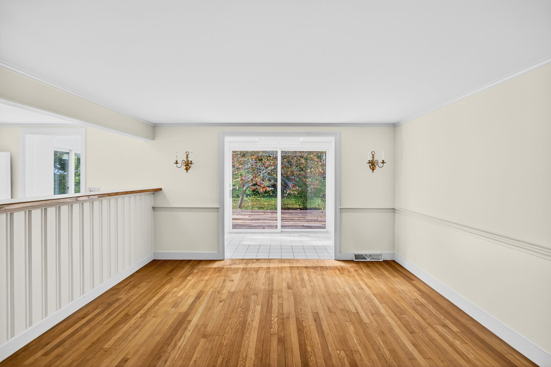 Chatham, Massachusetts 02633, United States, 5 Bedrooms Bedrooms, ,3 BathroomsBathrooms,Residential,Active,225451