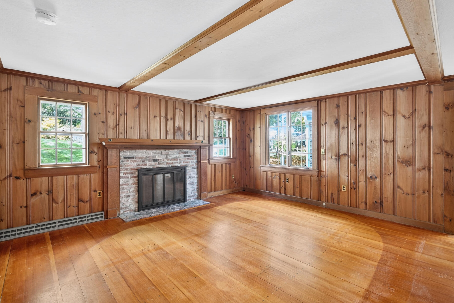 Chatham, Massachusetts 02633, United States, 5 Bedrooms Bedrooms, ,3 BathroomsBathrooms,Residential,Active,225451