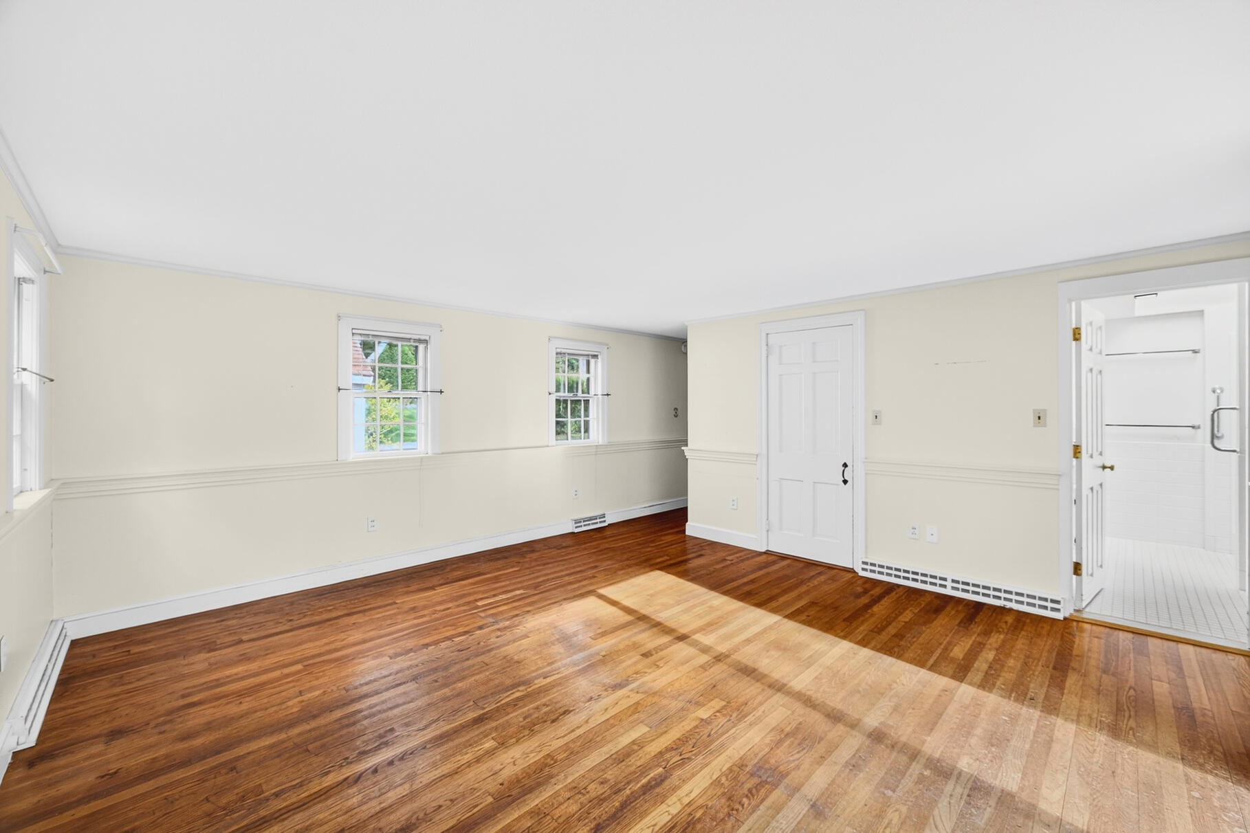 Chatham, Massachusetts 02633, United States, 5 Bedrooms Bedrooms, ,3 BathroomsBathrooms,Residential,Active,225451