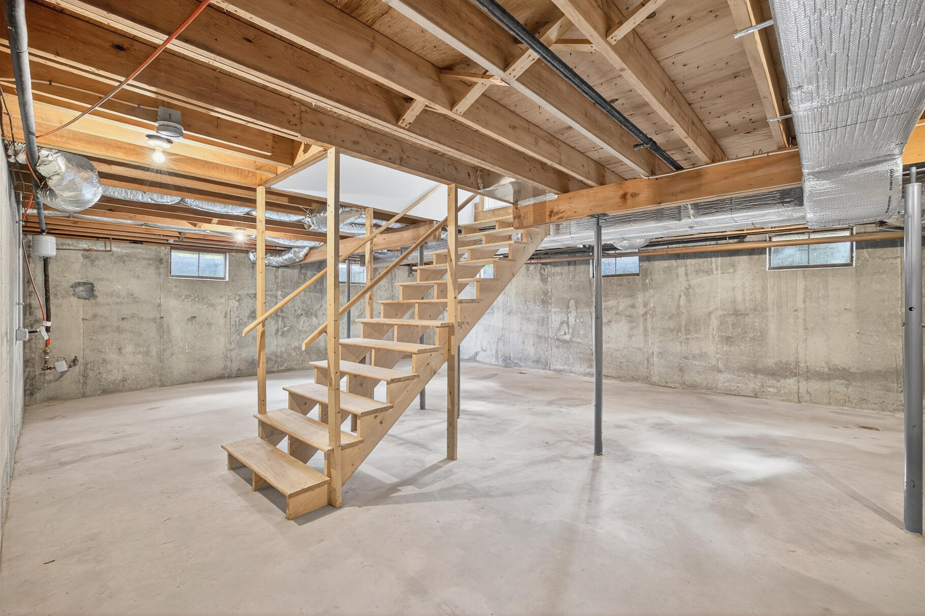 Chatham, Massachusetts 02633, United States, 5 Bedrooms Bedrooms, ,3 BathroomsBathrooms,Residential,Active,225451