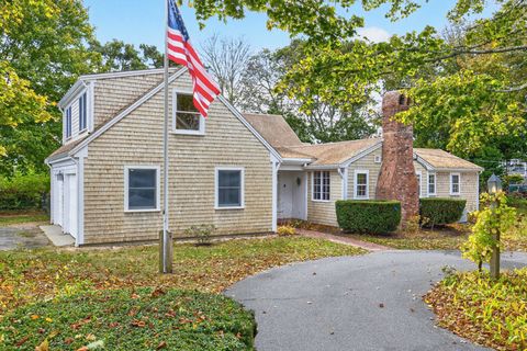 Photo of 24 Hillcrest Road, Chatham, MA 02633 (MLS # 22505146) Photo of 24 Hillcrest Road, Chatham, MA 02633 (MLS # 22505146)