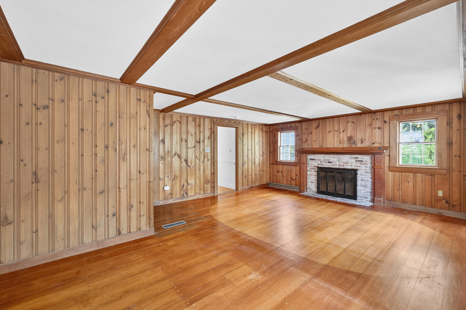 Chatham, Massachusetts 02633, United States, 5 Bedrooms Bedrooms, ,3 BathroomsBathrooms,Residential,Active,225451