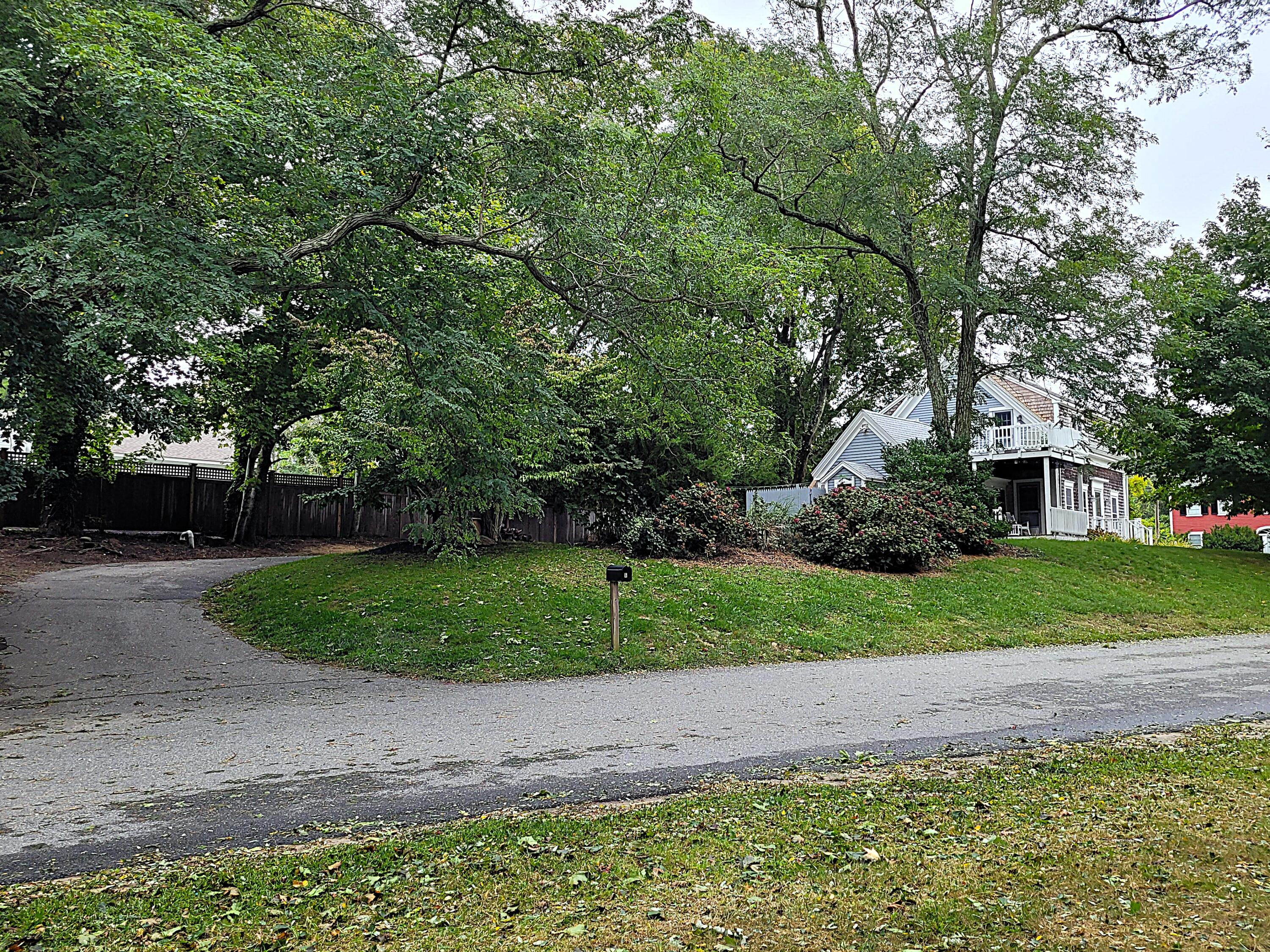 6 Crocker Lane