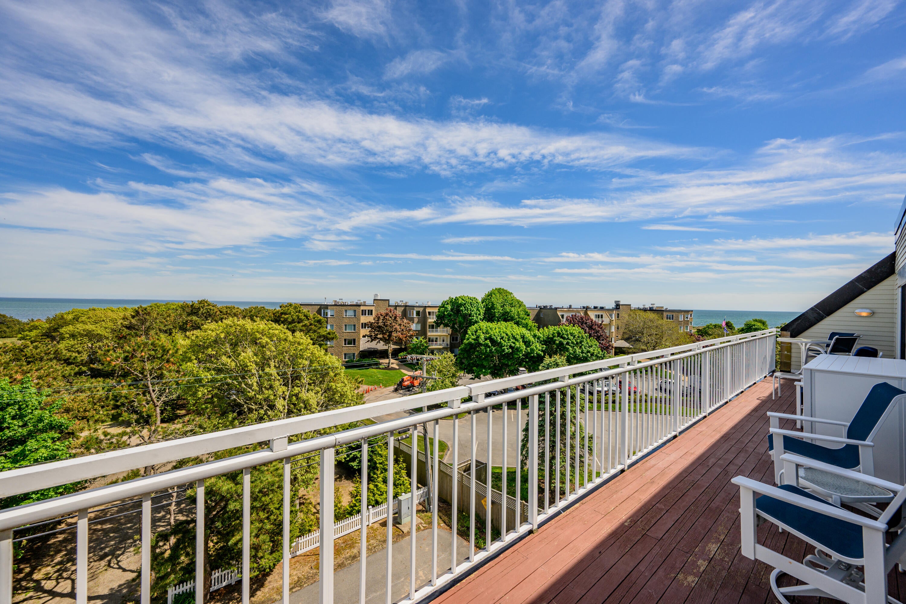 m balcony 4