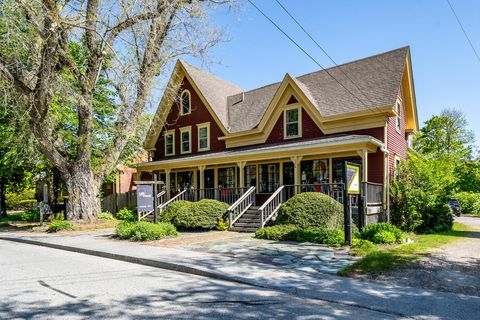 Mixed Use in Wellfleet MA 354 Main Street.jpg