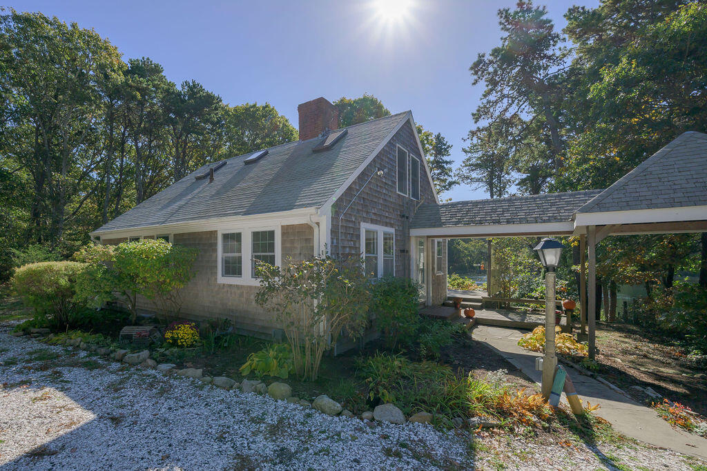 Eastham, Massachusetts 02642, United States, 5 Bedrooms Bedrooms, ,3 BathroomsBathrooms,Residential,Pending,37909