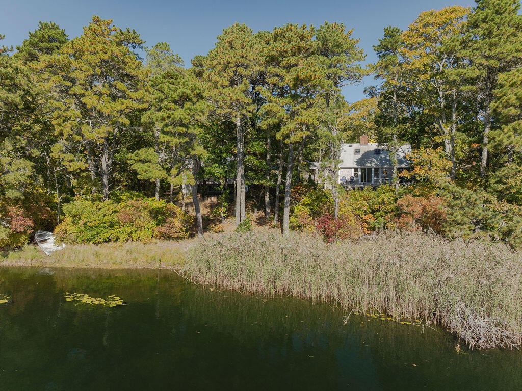 Eastham, Massachusetts 02642, United States, 5 Bedrooms Bedrooms, ,3 BathroomsBathrooms,Residential,Pending,37909