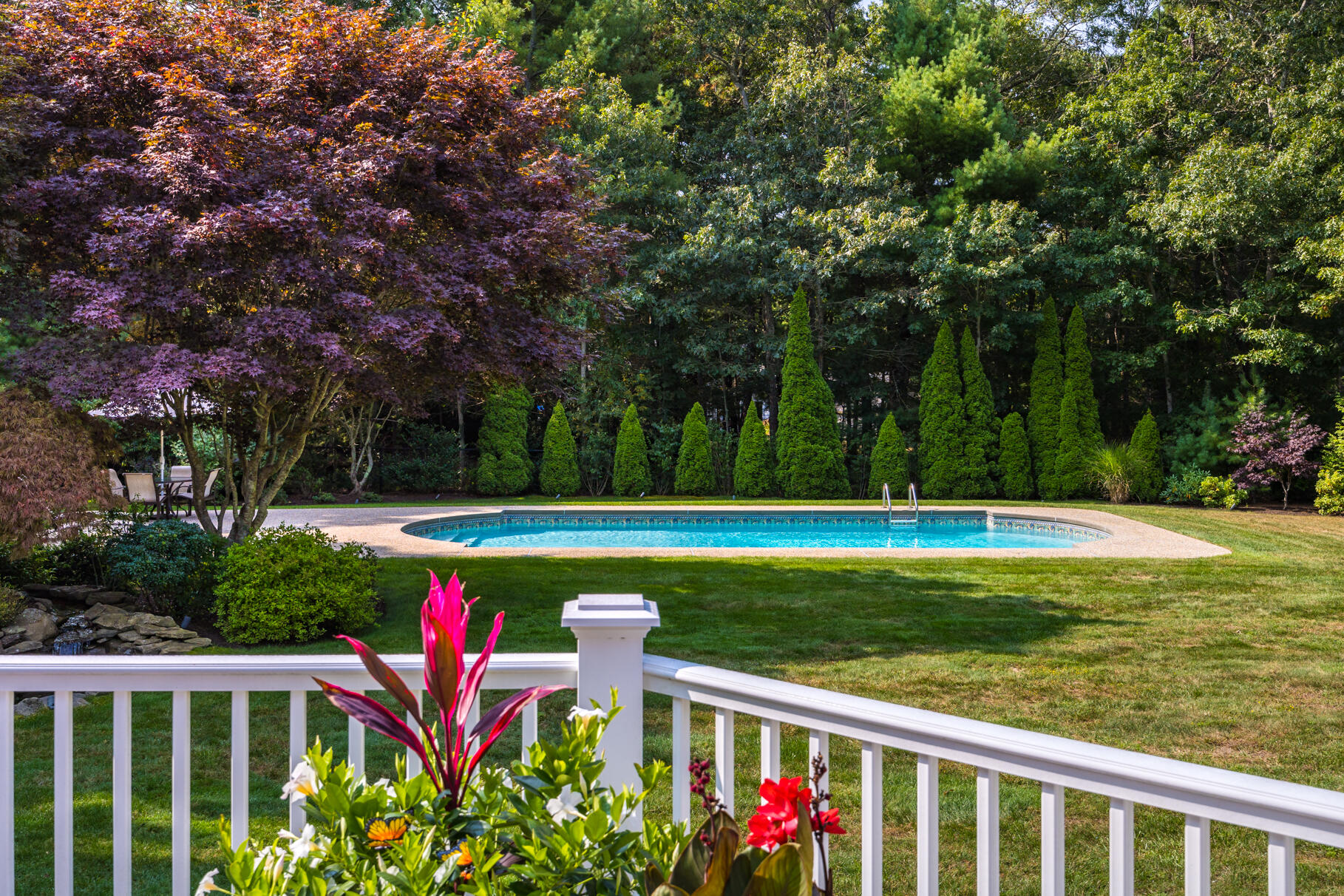 Osterville, Massachusetts 02655, United States, 3 Bedrooms Bedrooms, ,3 BathroomsBathrooms,Residential,Pending,43707