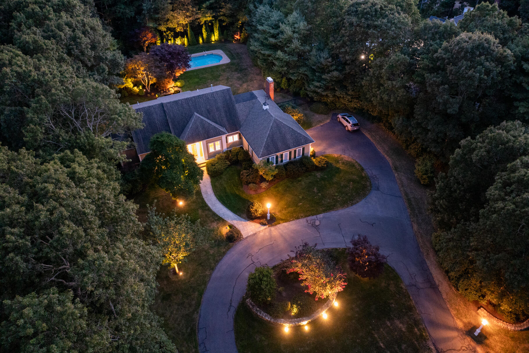 Osterville, Massachusetts 02655, United States, 3 Bedrooms Bedrooms, ,3 BathroomsBathrooms,Residential,Pending,43707