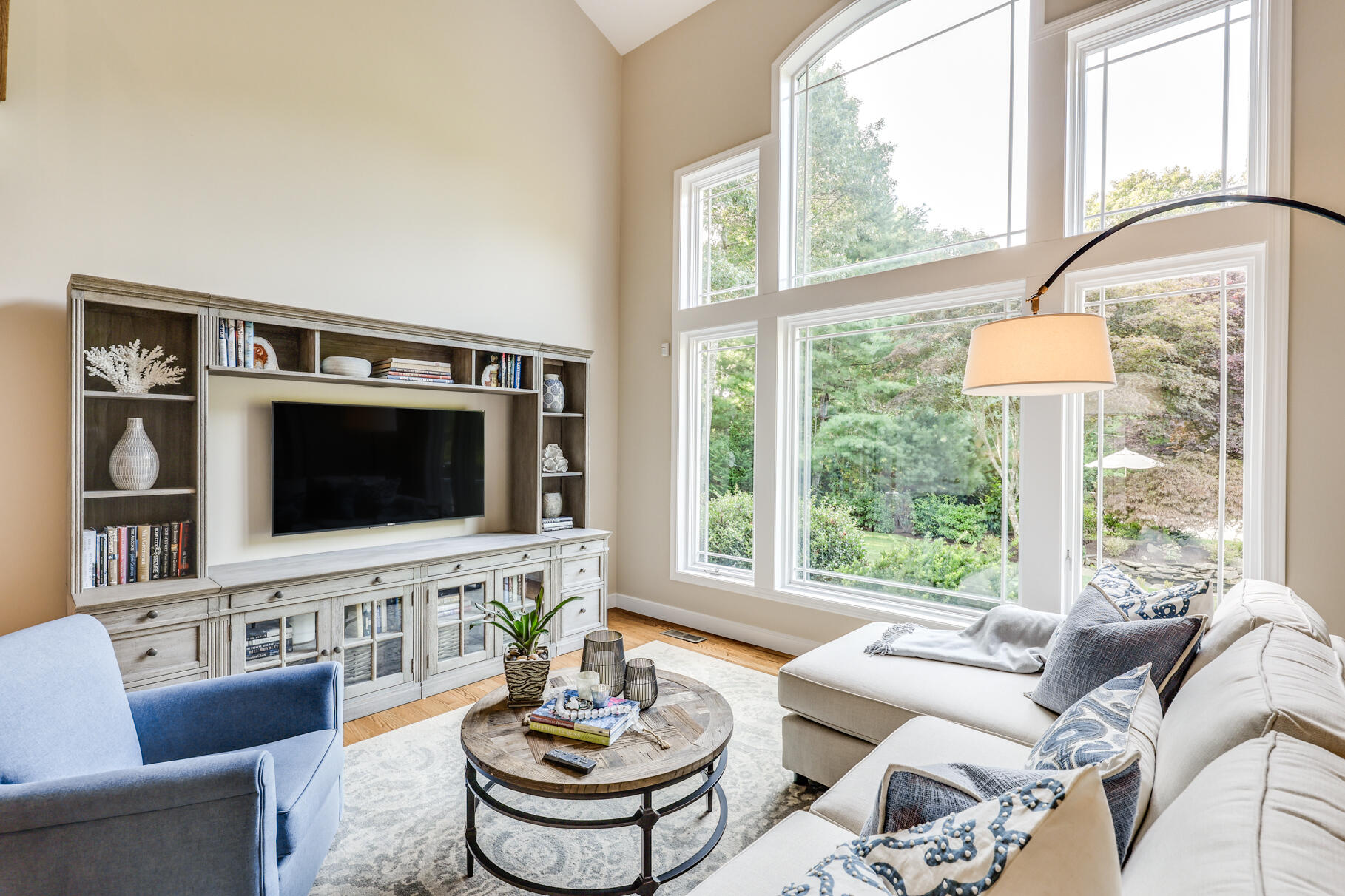 Osterville, Massachusetts 02655, United States, 3 Bedrooms Bedrooms, ,3 BathroomsBathrooms,Residential,Pending,43707