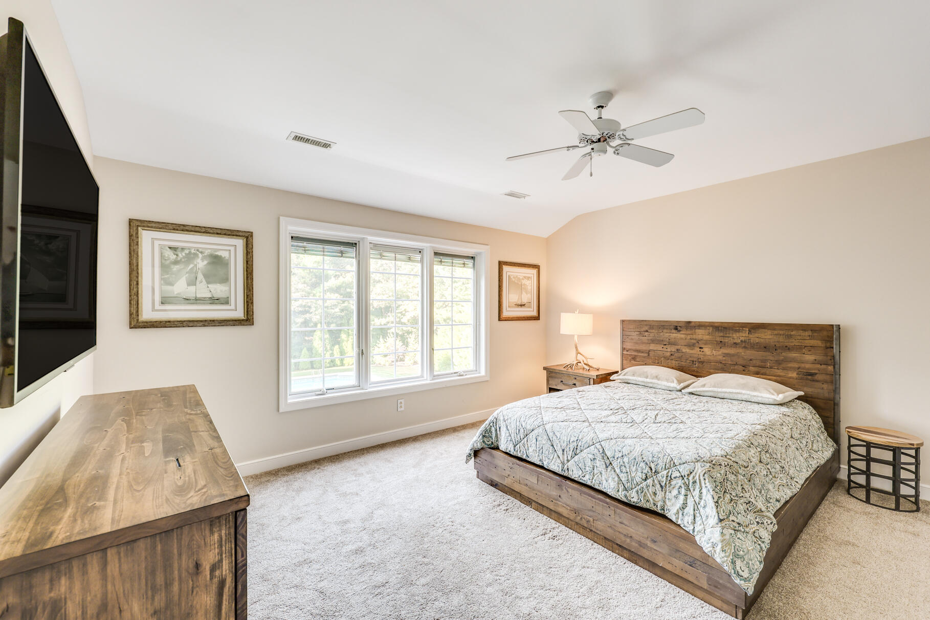 Osterville, Massachusetts 02655, United States, 3 Bedrooms Bedrooms, ,3 BathroomsBathrooms,Residential,Pending,43707