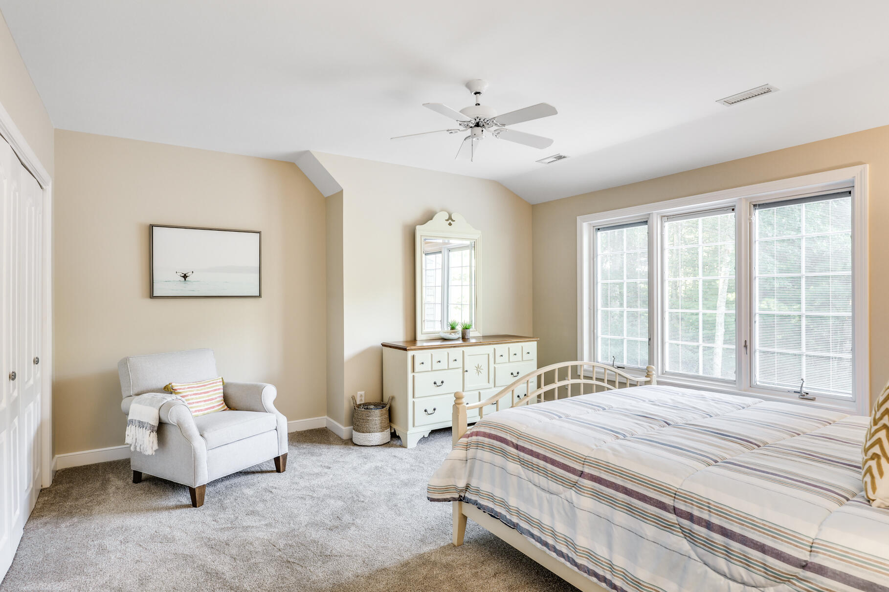 Osterville, Massachusetts 02655, United States, 3 Bedrooms Bedrooms, ,3 BathroomsBathrooms,Residential,Pending,43707