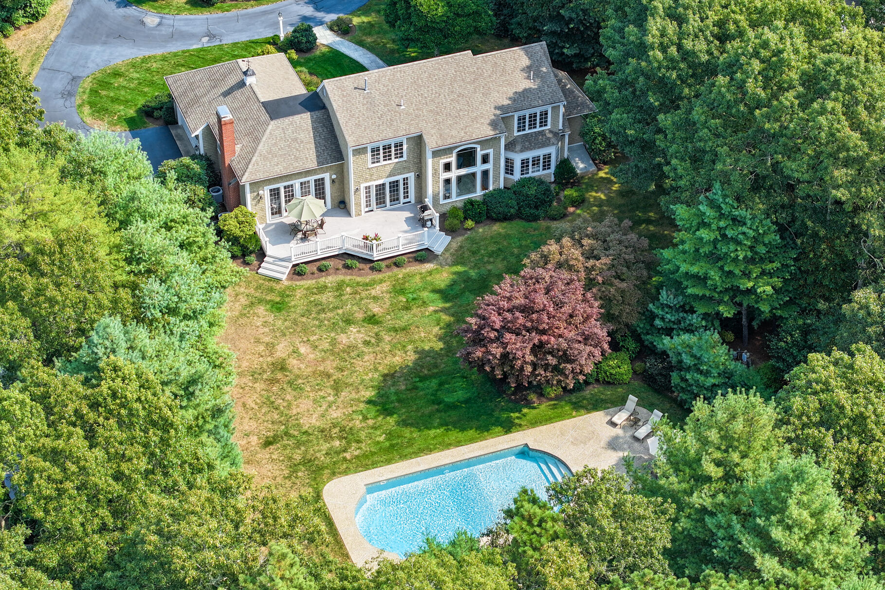 Osterville, Massachusetts 02655, United States, 3 Bedrooms Bedrooms, ,3 BathroomsBathrooms,Residential,Pending,43707