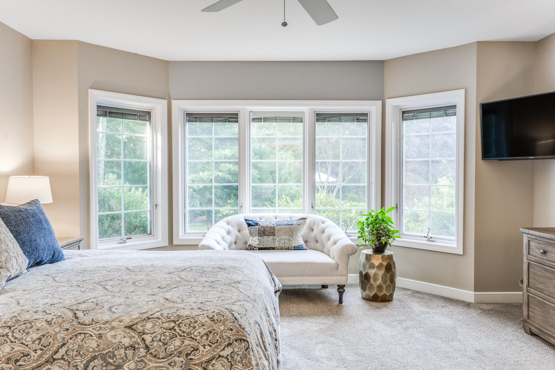 Osterville, Massachusetts 02655, United States, 3 Bedrooms Bedrooms, ,3 BathroomsBathrooms,Residential,Pending,43707