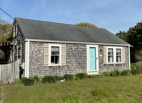 Single Family Residence in Eastham MA 10 Bayside Court.jpg