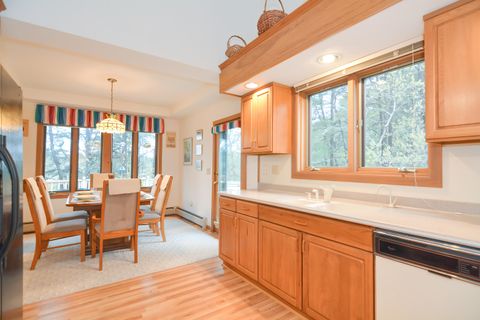 Single Family Residence in East Falmouth MA 84 Overlook Circle 25.jpg