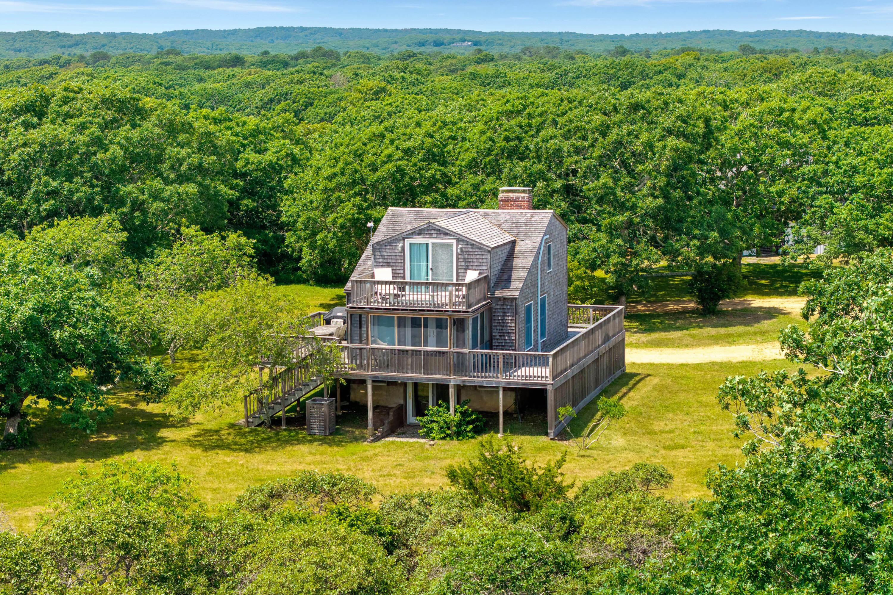 Black Point Home w/Beach Lot