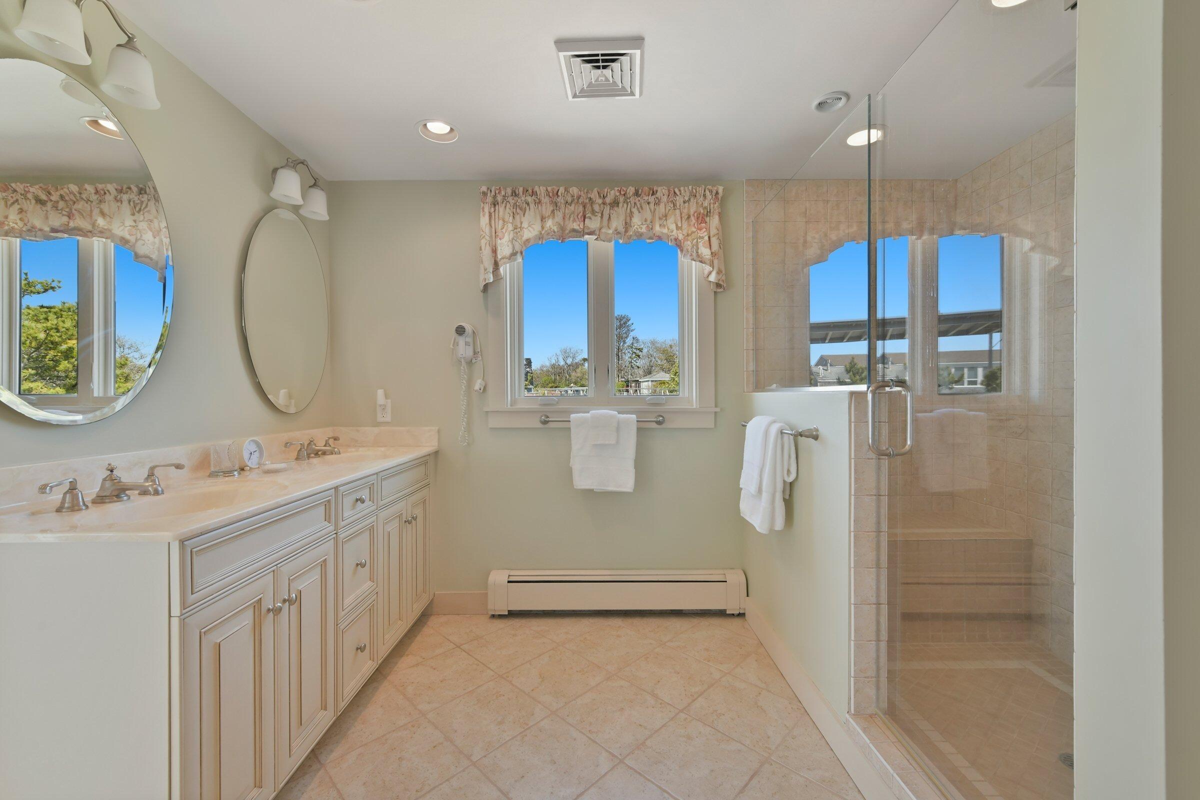 Falmouth, Massachusetts 02540, United States, 4 Bedrooms Bedrooms, ,3 BathroomsBathrooms,Residential,Active,209015