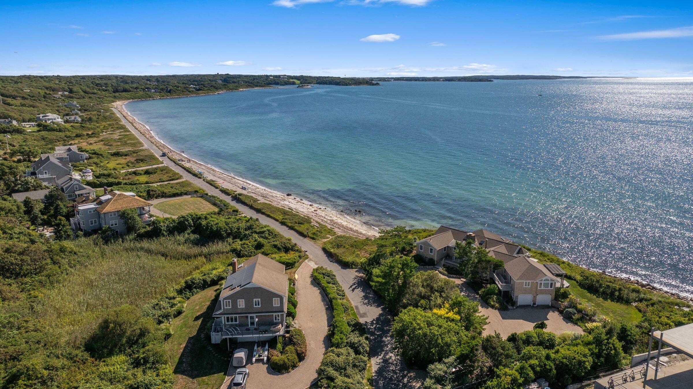 Falmouth, Massachusetts 02540, United States, 4 Bedrooms Bedrooms, ,3 BathroomsBathrooms,Residential,Active,209015