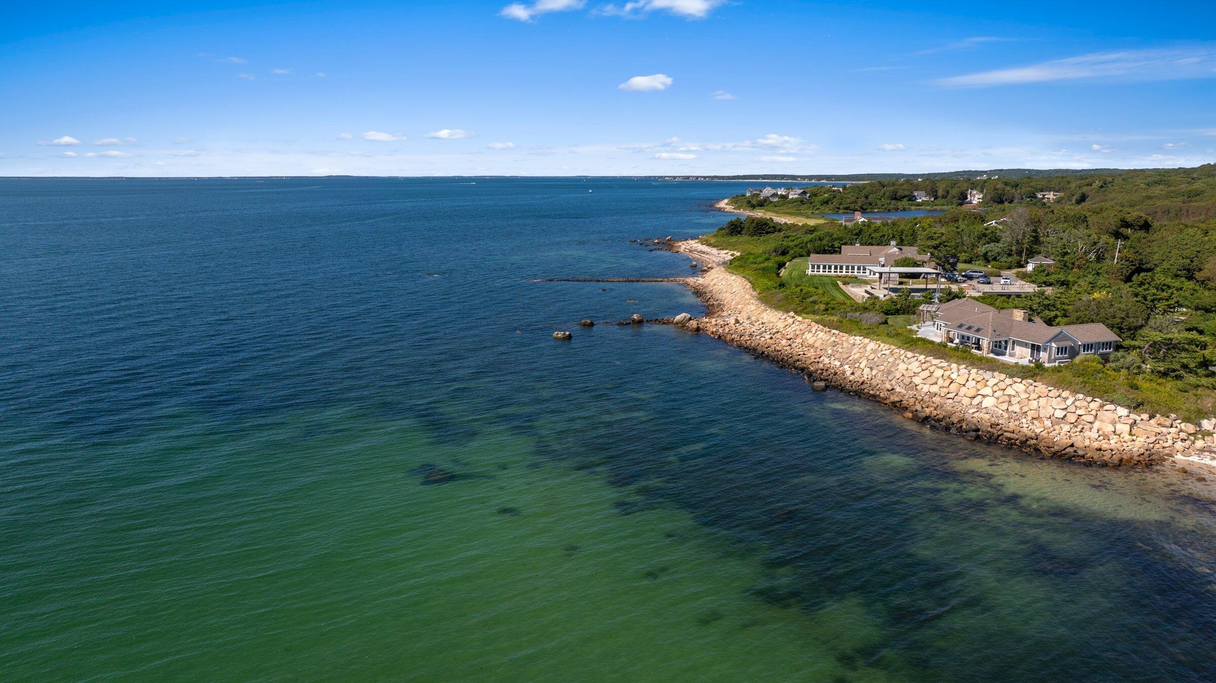 Falmouth, Massachusetts 02540, United States, 4 Bedrooms Bedrooms, ,3 BathroomsBathrooms,Residential,Active,209015