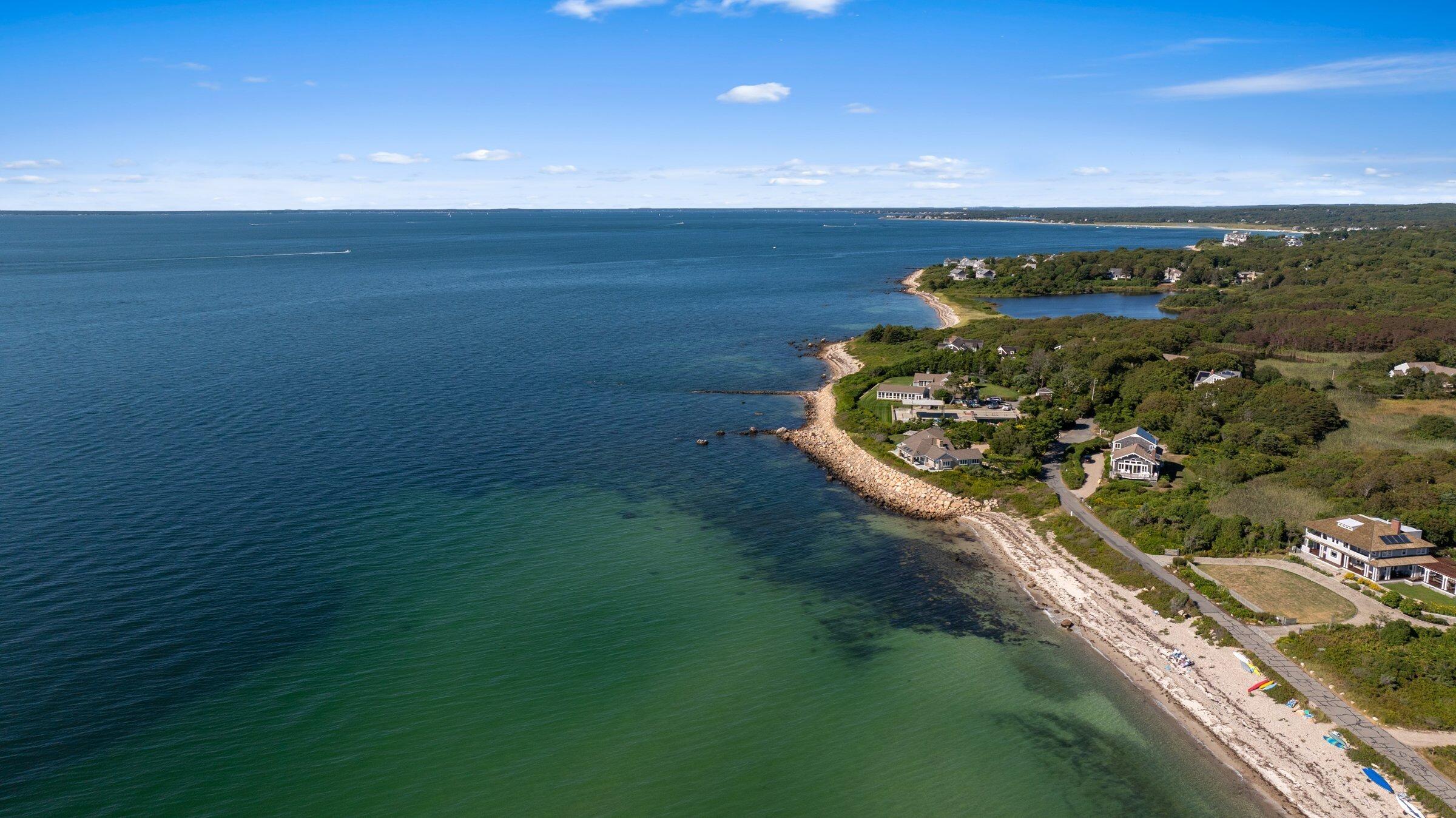 Falmouth, Massachusetts 02540, United States, 4 Bedrooms Bedrooms, ,3 BathroomsBathrooms,Residential,Active,209015