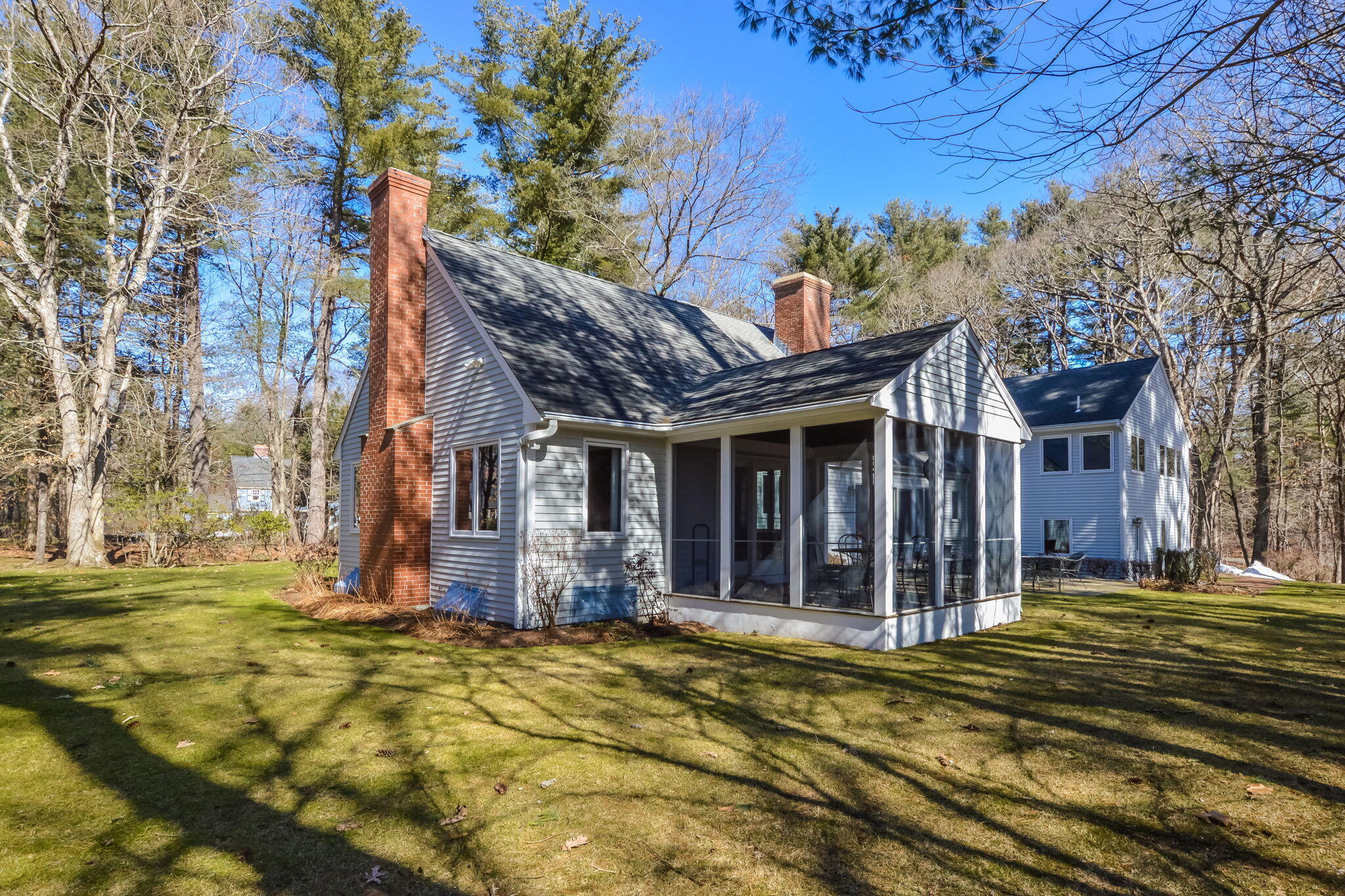 Weston, Massachusetts 02493, United States, 5 Bedrooms Bedrooms, ,3 BathroomsBathrooms,Residential,Pending,77794