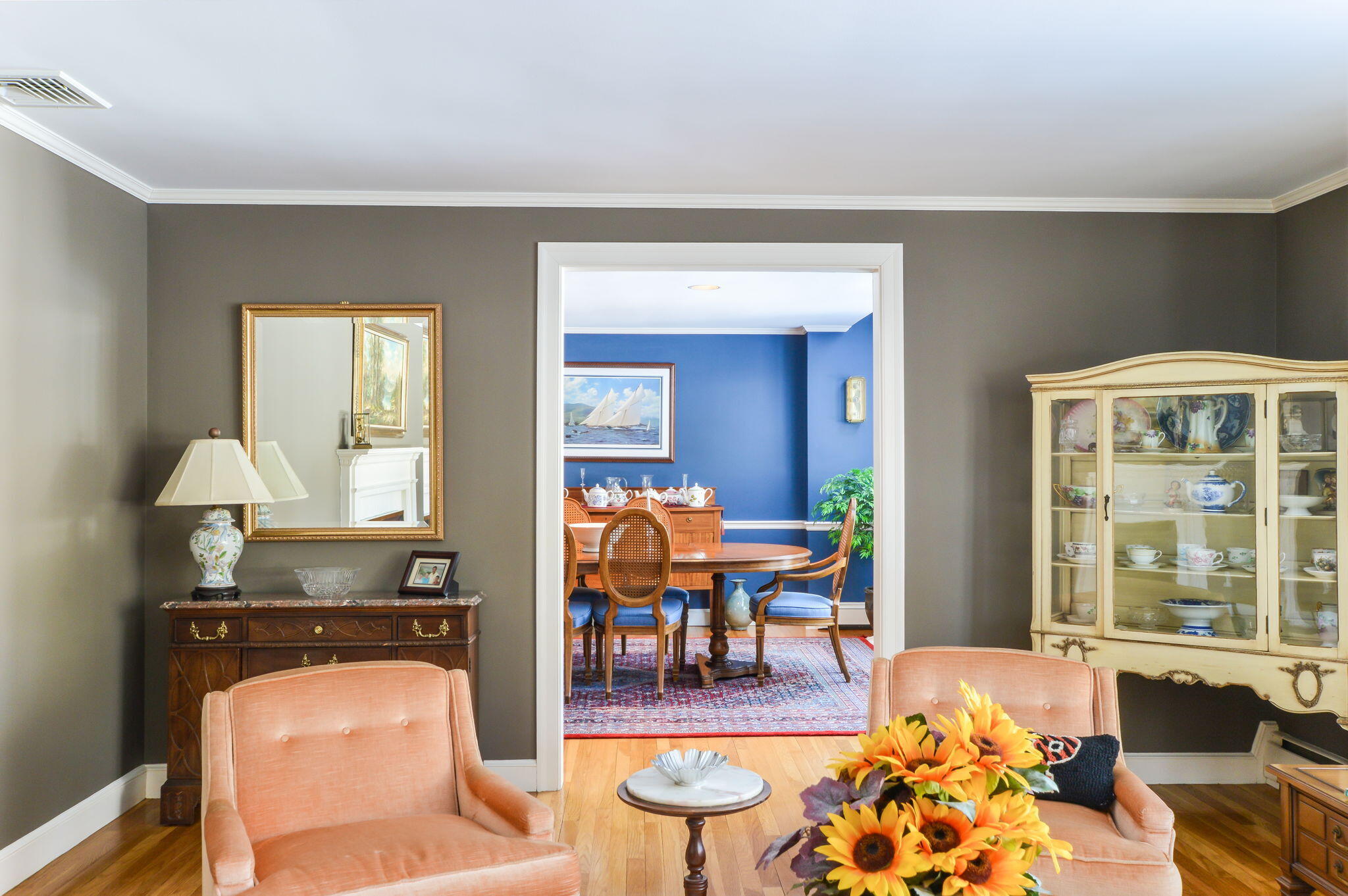 Weston, Massachusetts 02493, United States, 5 Bedrooms Bedrooms, ,3 BathroomsBathrooms,Residential,Pending,77794