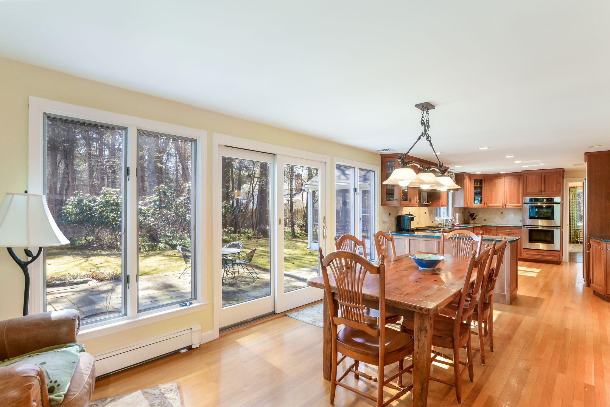 Weston, Massachusetts 02493, United States, 5 Bedrooms Bedrooms, ,3 BathroomsBathrooms,Residential,Pending,77794