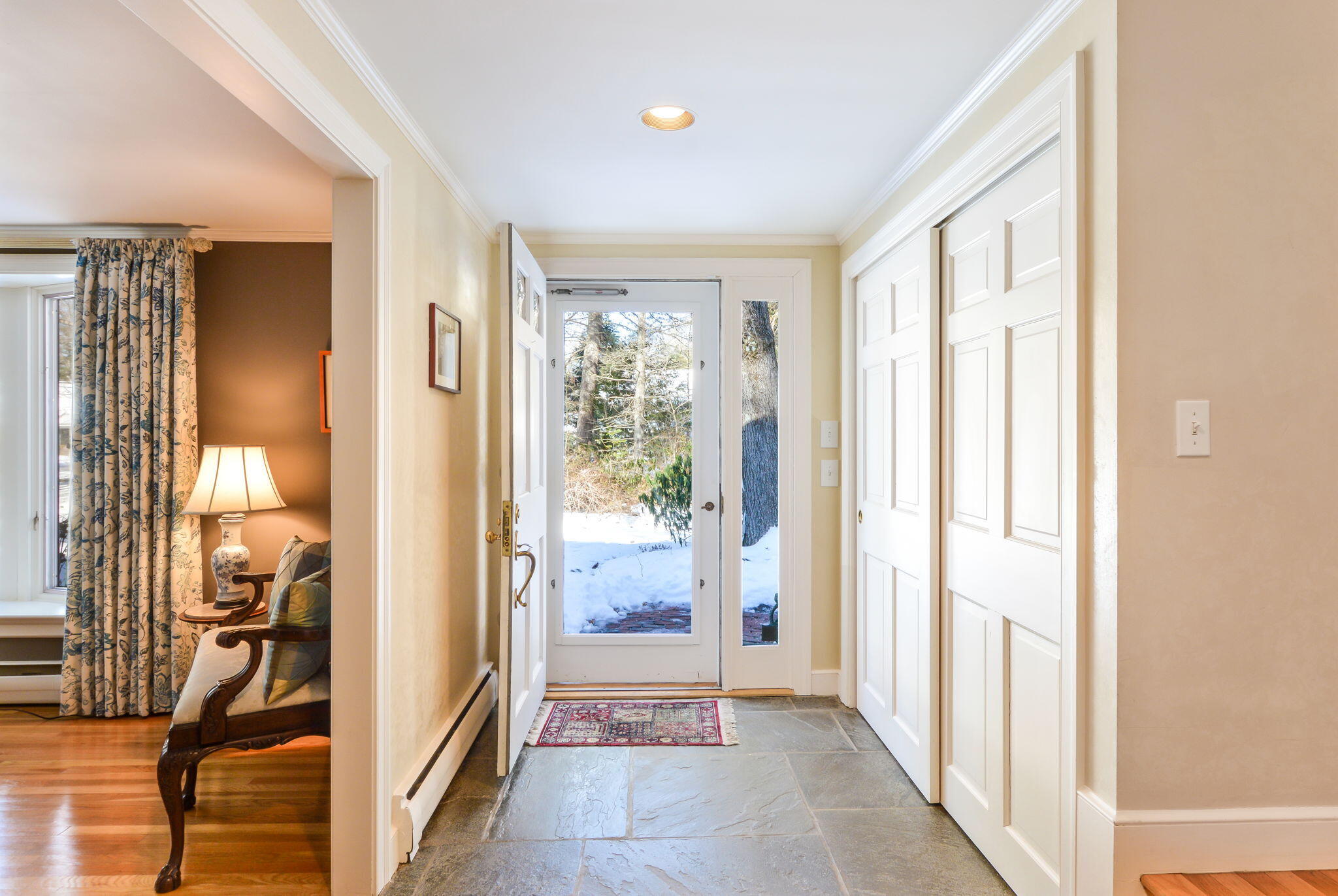 Weston, Massachusetts 02493, United States, 5 Bedrooms Bedrooms, ,3 BathroomsBathrooms,Residential,Pending,77794