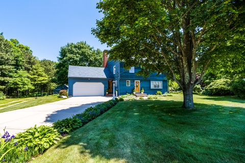 Single Family Residence in East Falmouth MA 211 Trotting Park Road 22.jpg