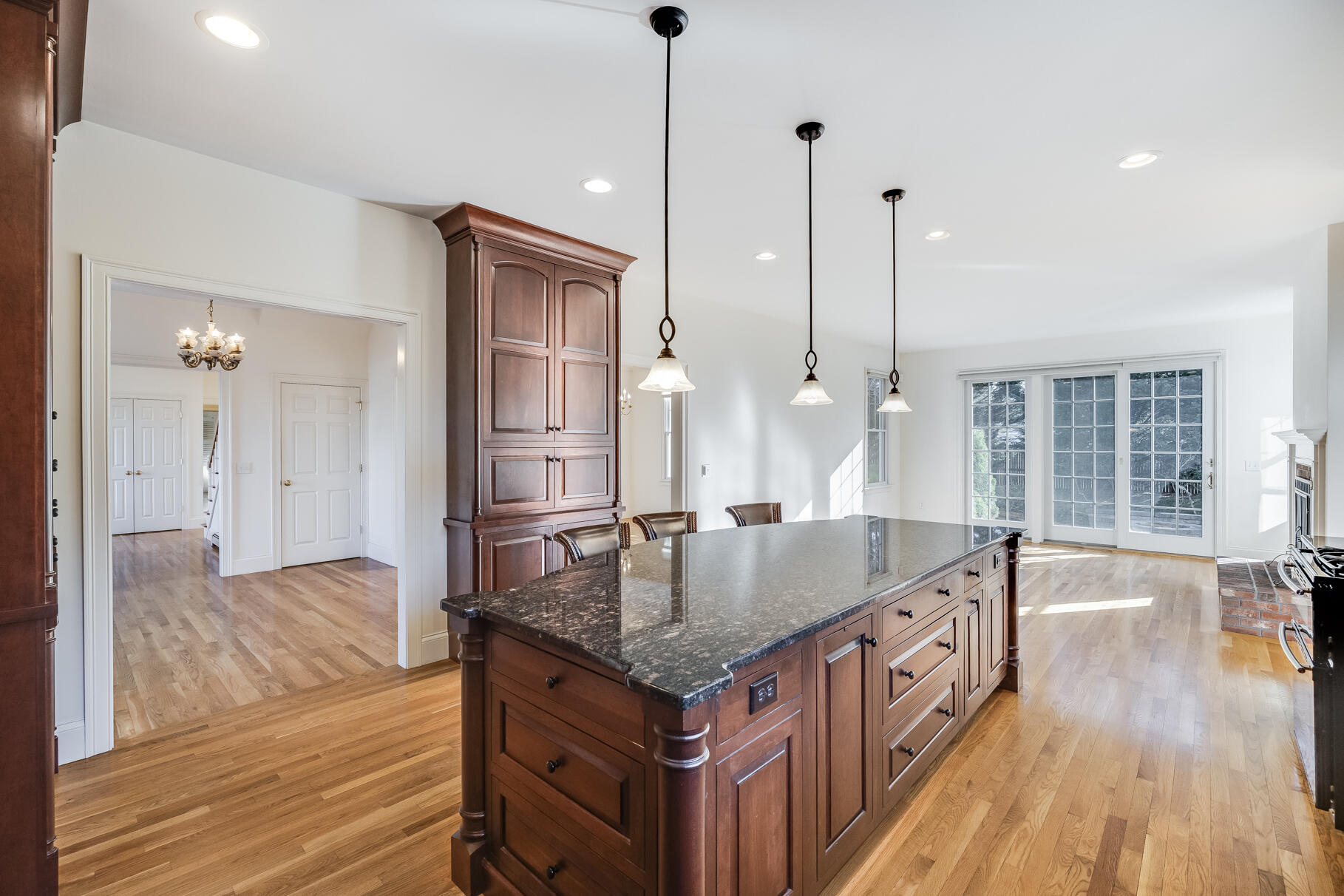 Chatham, Massachusetts 02633, United States, 4 Bedrooms Bedrooms, ,4 BathroomsBathrooms,Residential,Active,107695