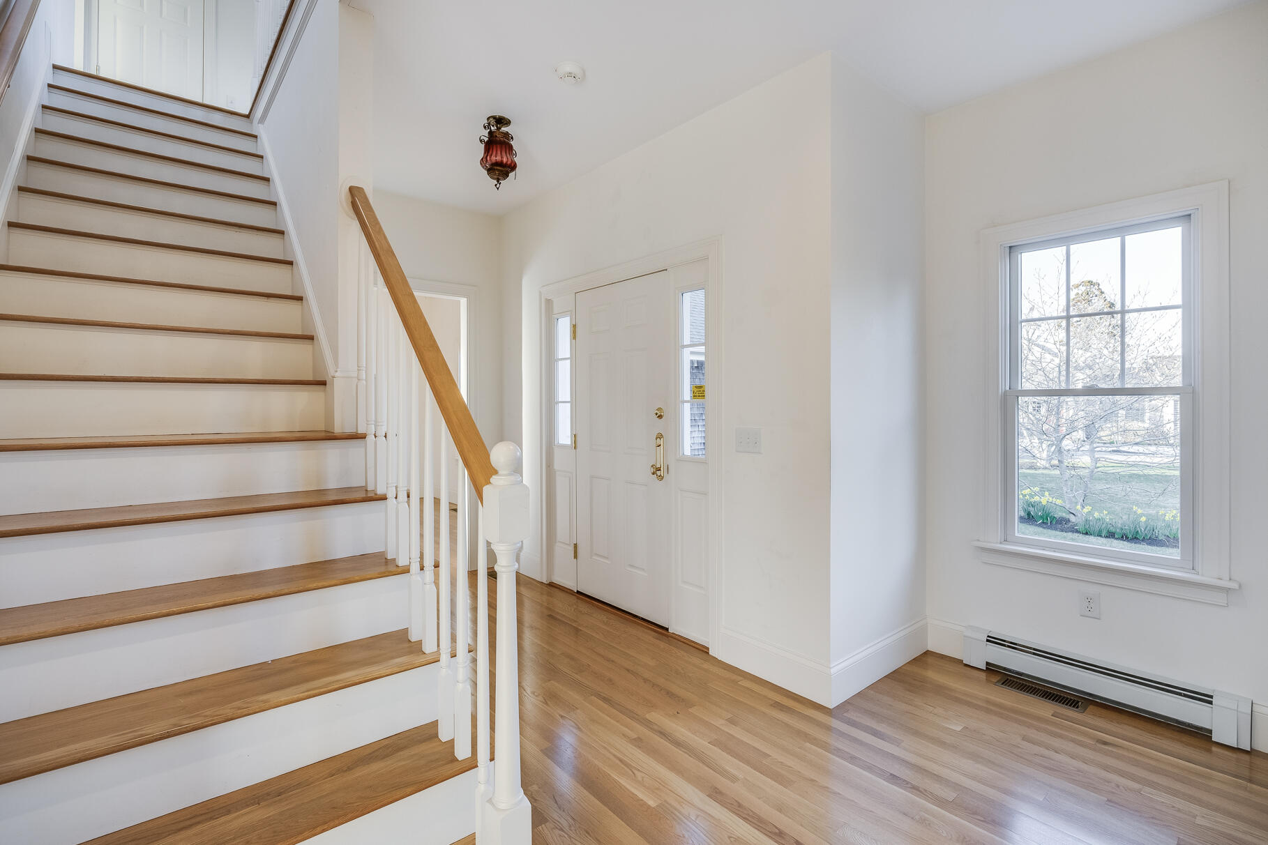 Chatham, Massachusetts 02633, United States, 4 Bedrooms Bedrooms, ,4 BathroomsBathrooms,Residential,Active,107695