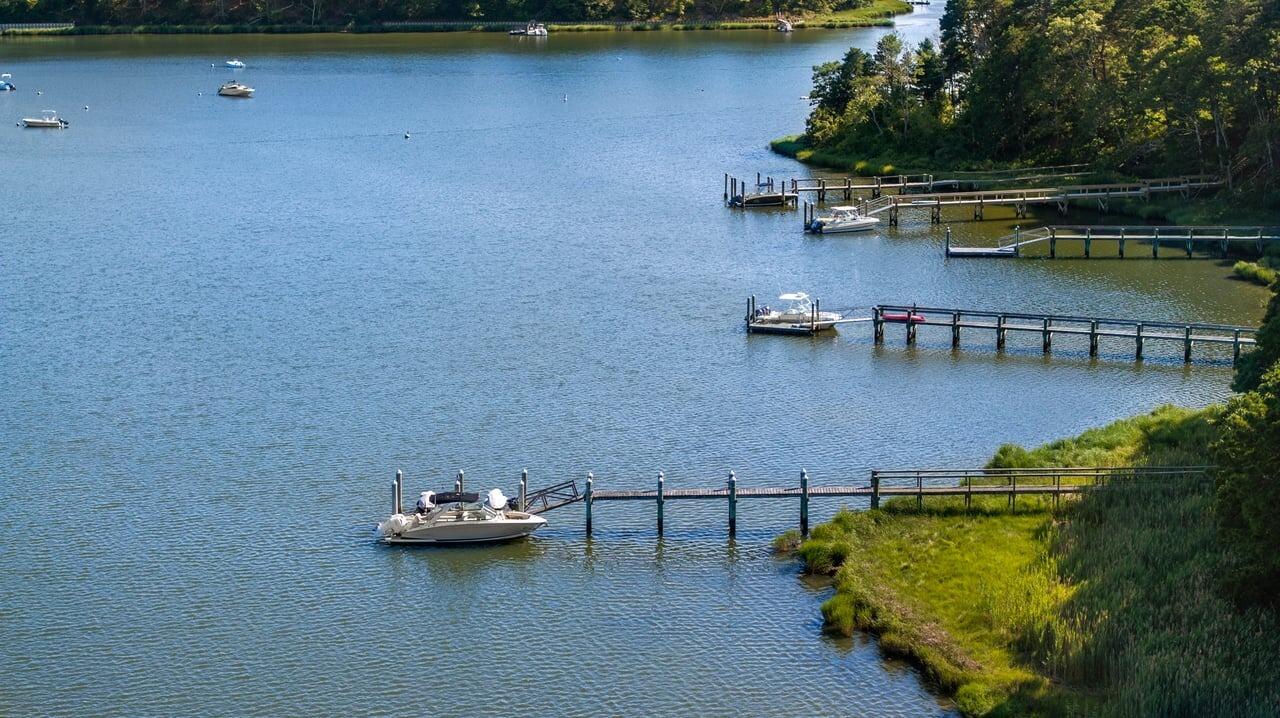 Mashpee, Massachusetts 02649, United States, 6 Bedrooms Bedrooms, ,8 BathroomsBathrooms,Residential,Active,190578