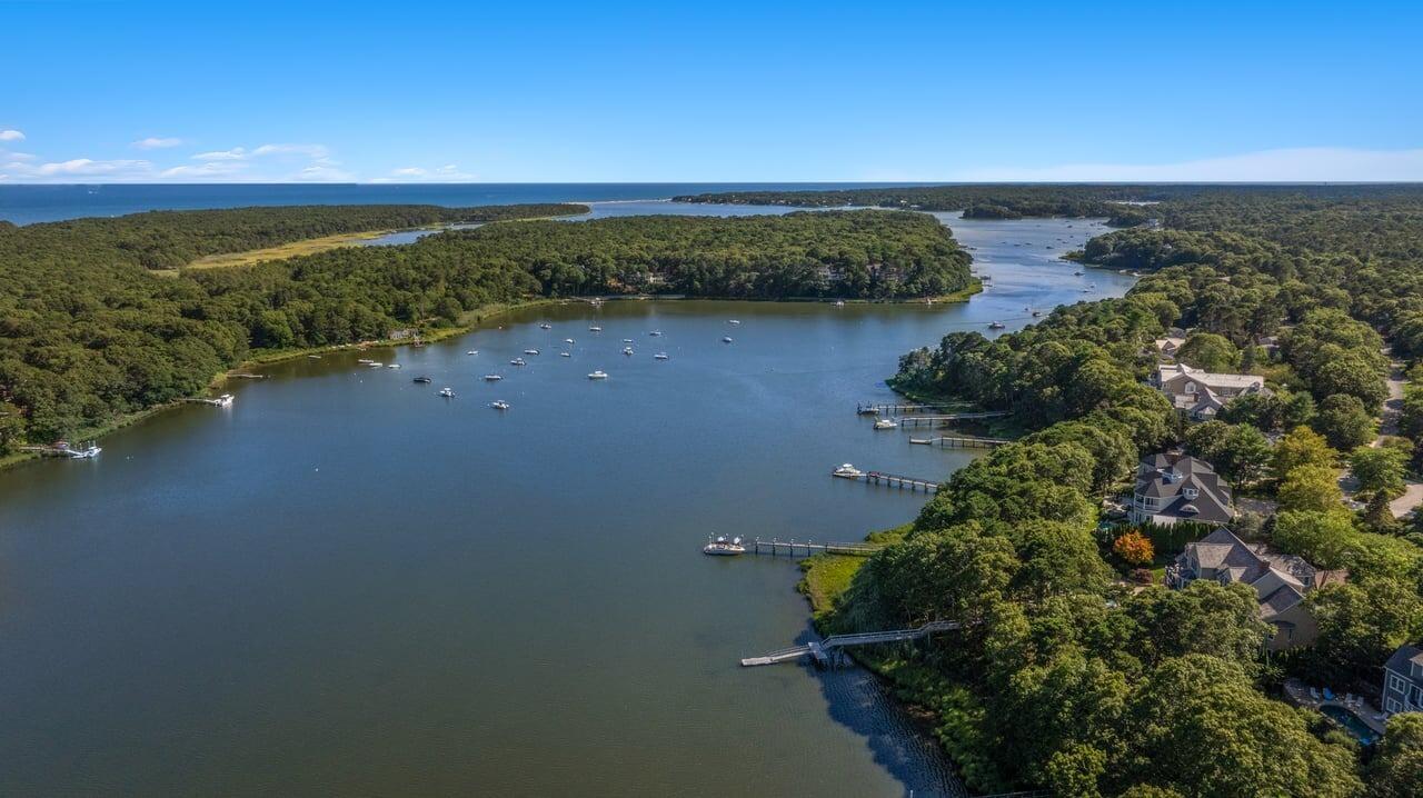 Mashpee, Massachusetts 02649, United States, 6 Bedrooms Bedrooms, ,8 BathroomsBathrooms,Residential,Active,190578